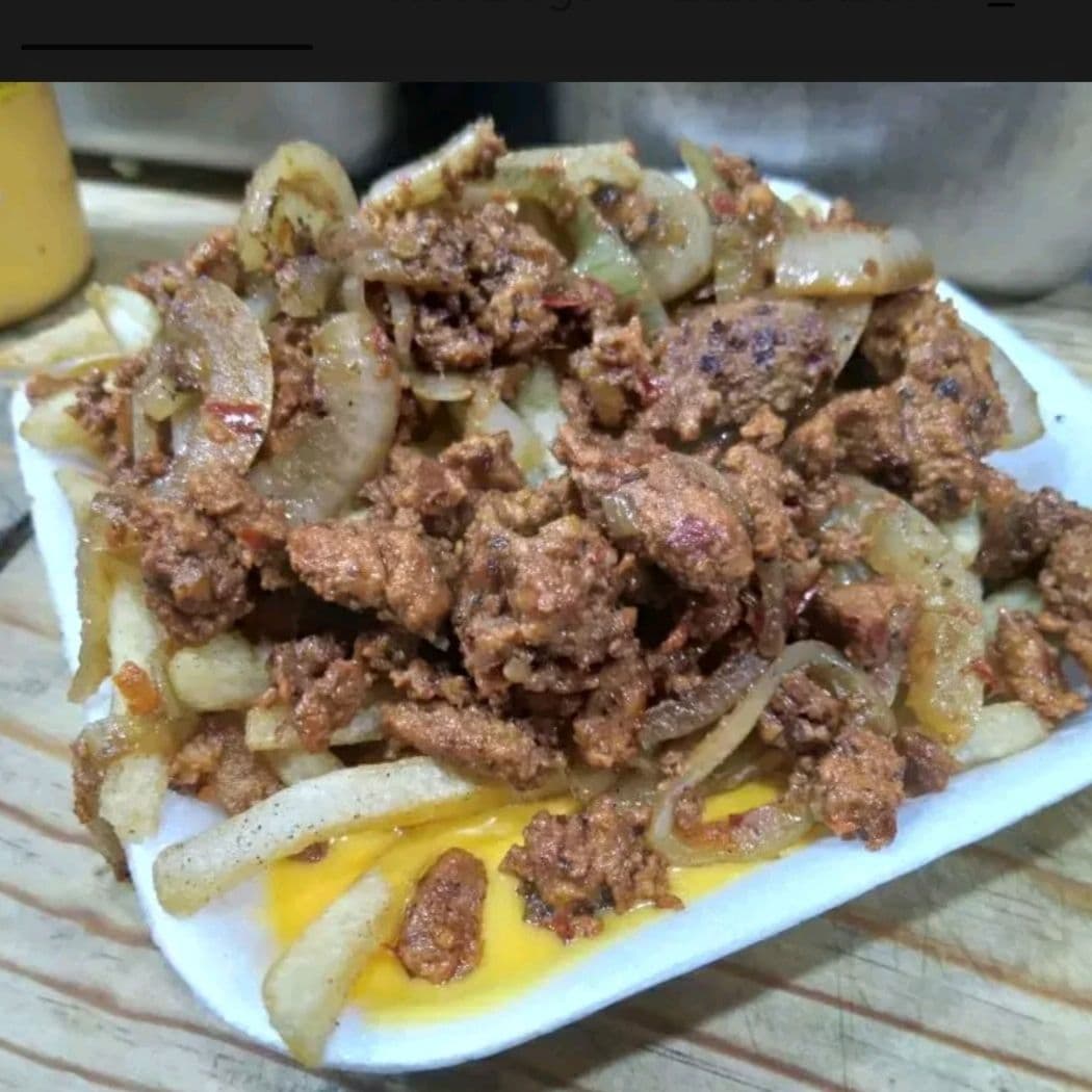 Súper papas fritas de carne al pastor