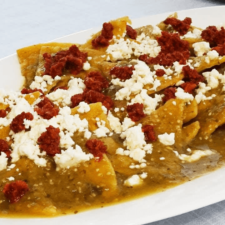 Chilaquiles Suizos mas Bebida