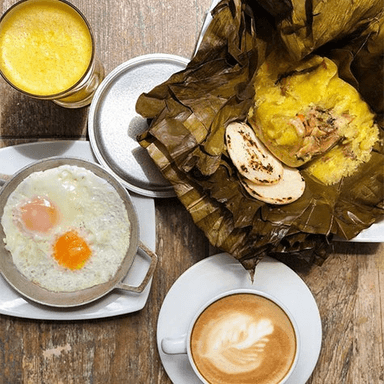 Tamal, Huevos y Bebida
