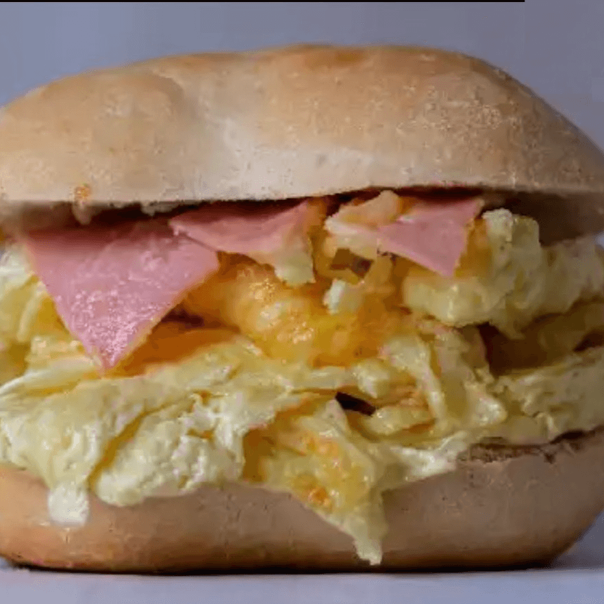 Pan con Omelette Huevo y Jamón