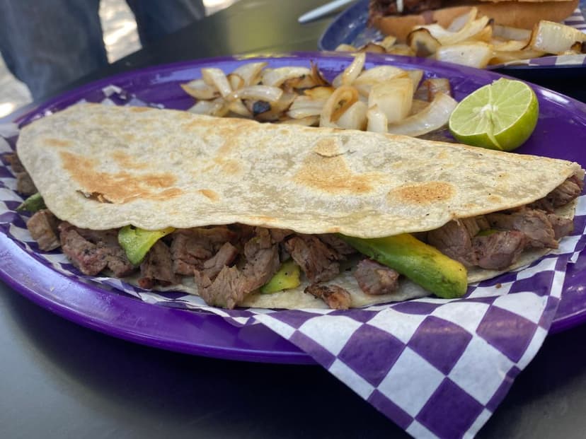 LOS FILOS TACOS DE FAJITA Y CARNE ASADA