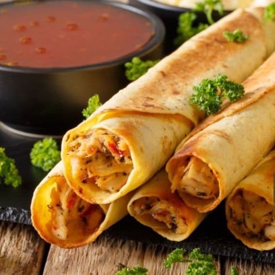 FLAUTAS DELICIOSAS 4 PIEZAS