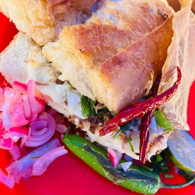 Torta De Birria De Res Sin Queso