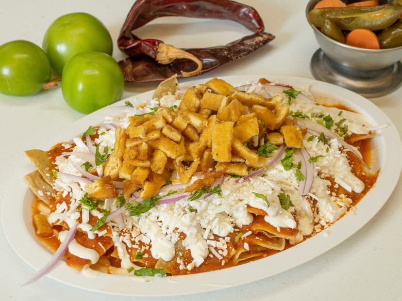 Las Auténticas Tortas de Chilaquiles con Milanesa (Santa Julia)