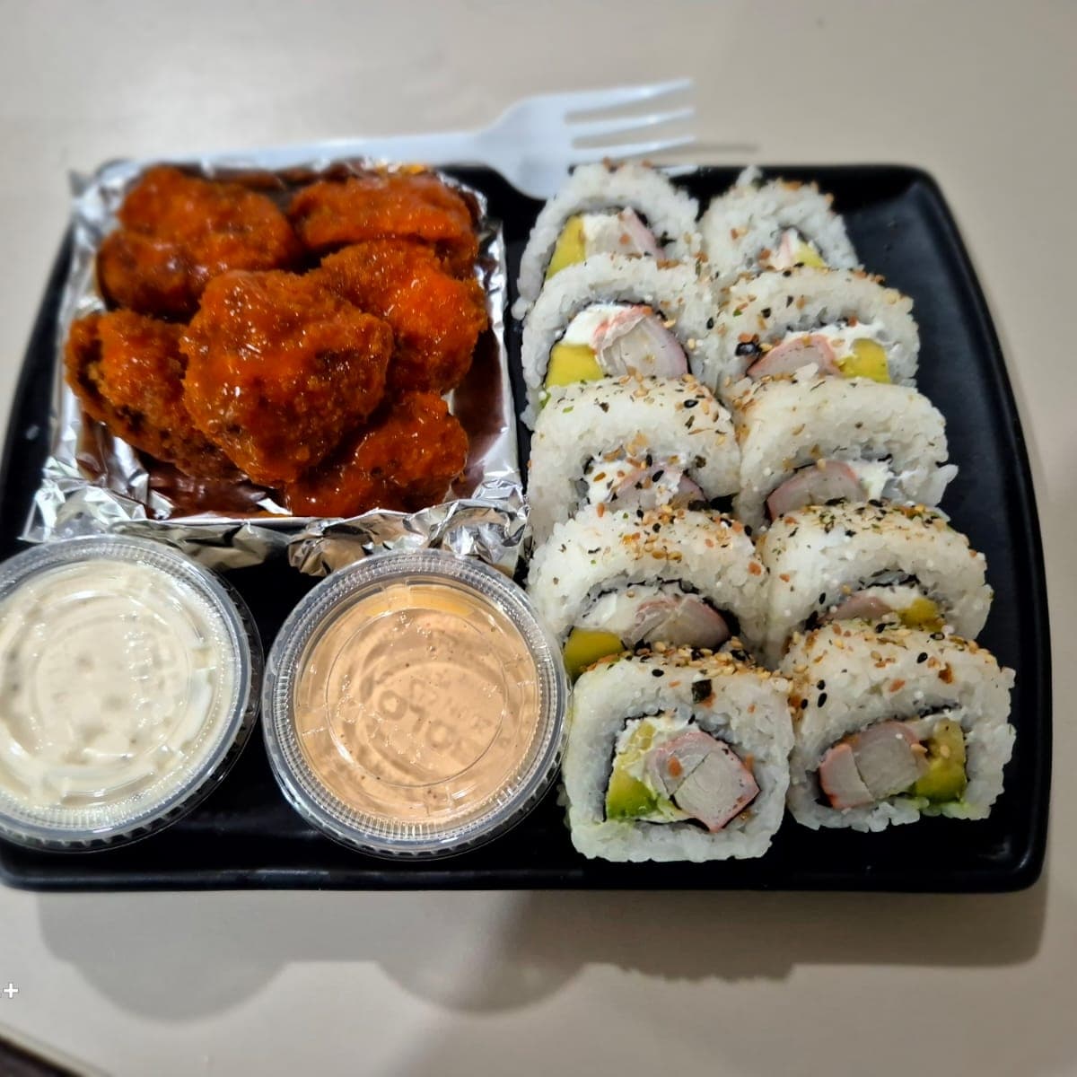 PAk sushi & boneles