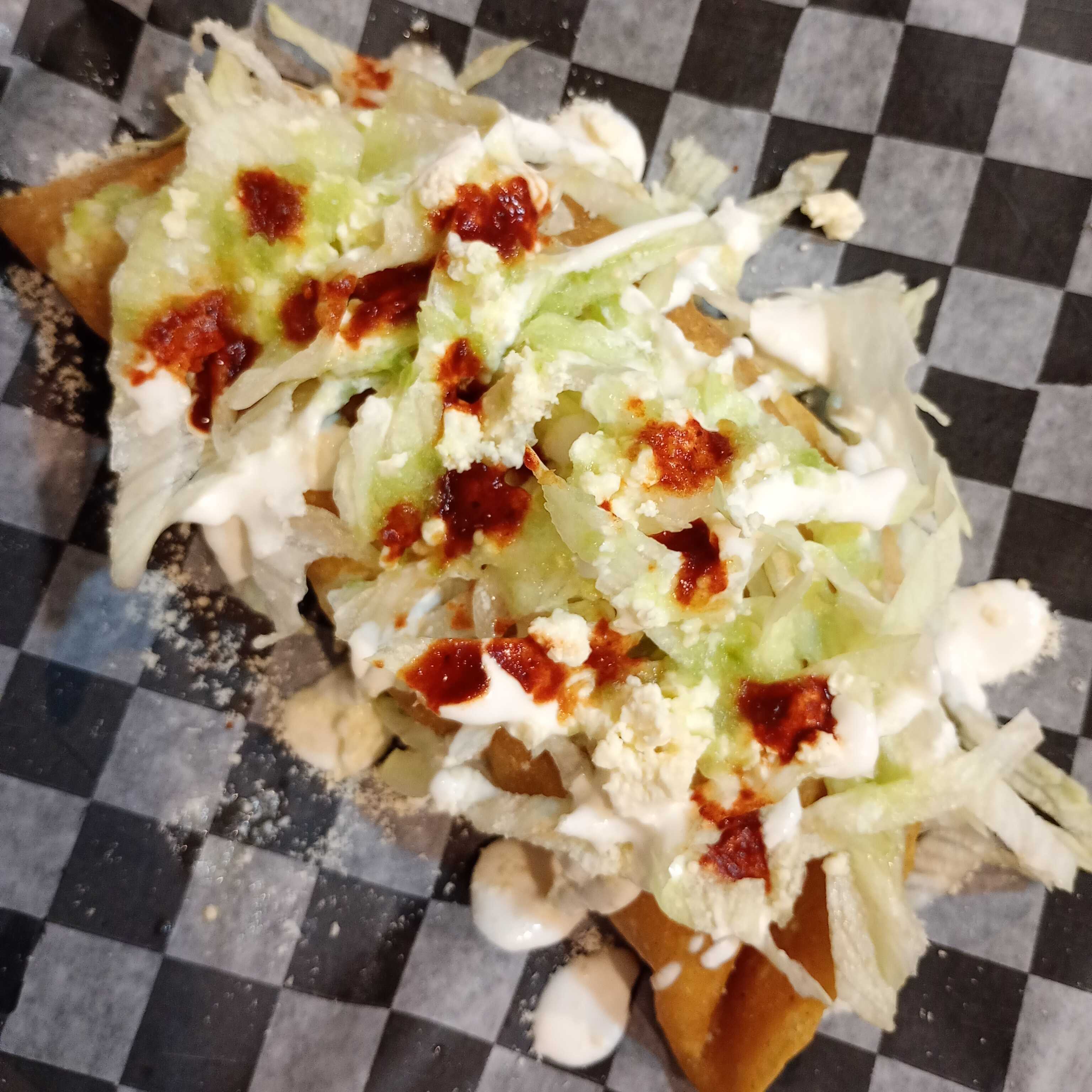 Empanada de chicharrón prensado