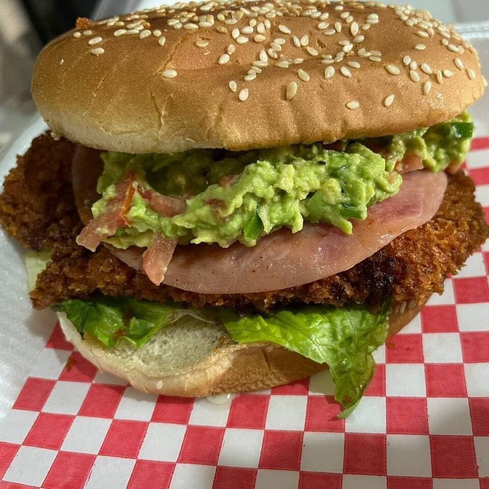 chicken guacamole burguer