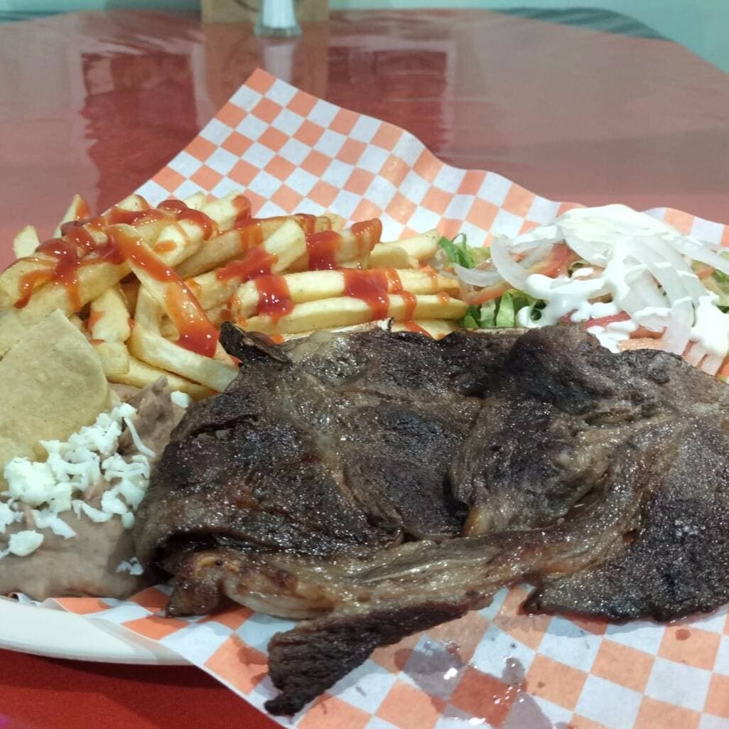 Chuleta de Res a la Plancha y Coca 600 ML