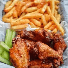Combo Alitas x32 + Papas + Bebida 1.5 L