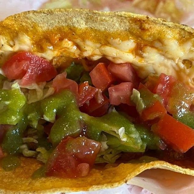Quesadilla Mediana Asado Rojo