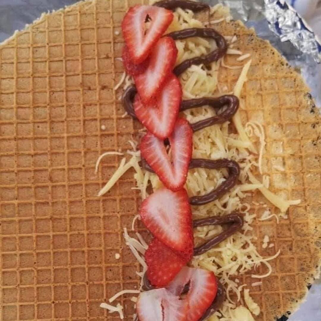 Queso Bola, Nutella y Fresa