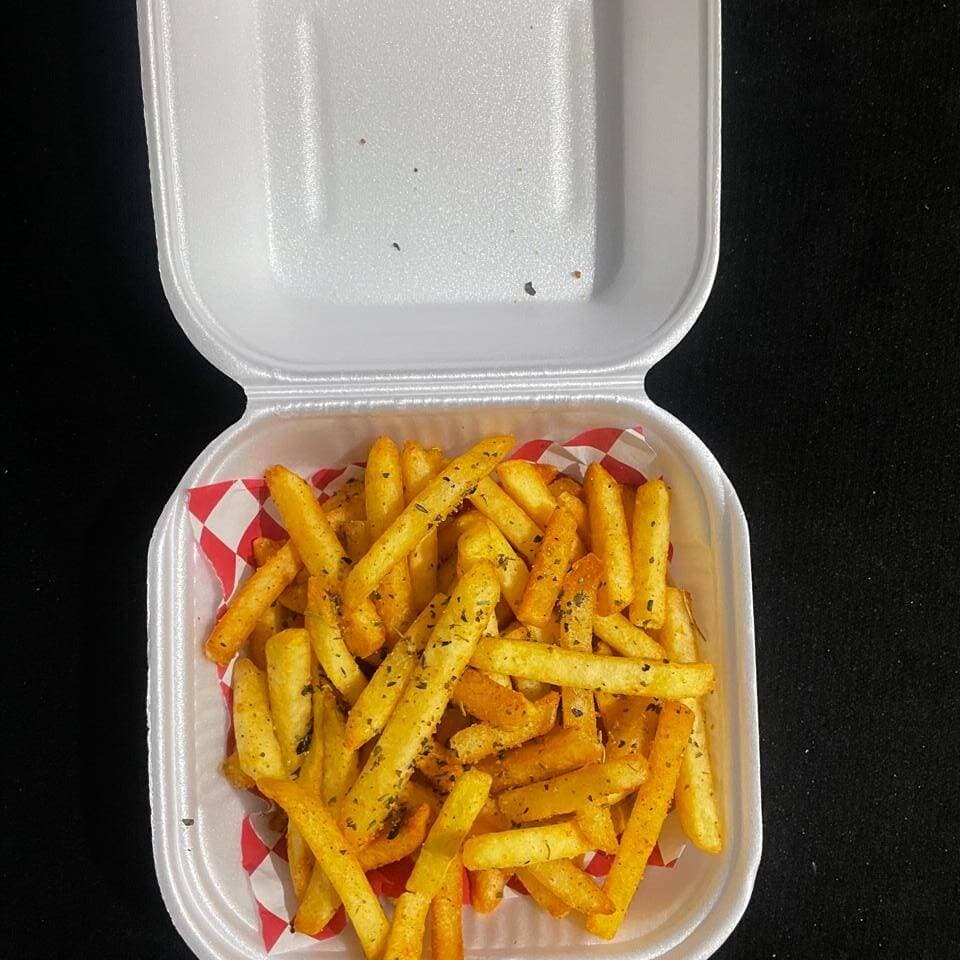 Papas Fritas (Incluye 2 Aderezos)