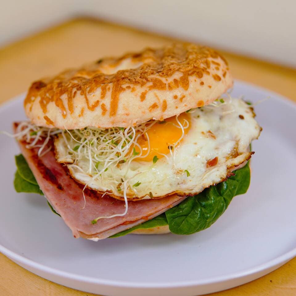 Bagel Jamon y Huevo