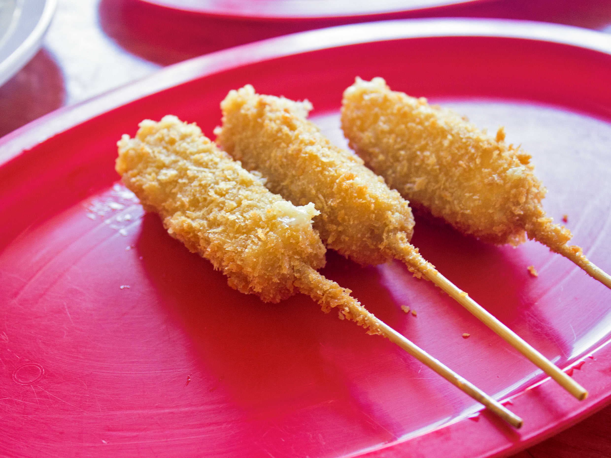 Brochetas de Queso Manchego