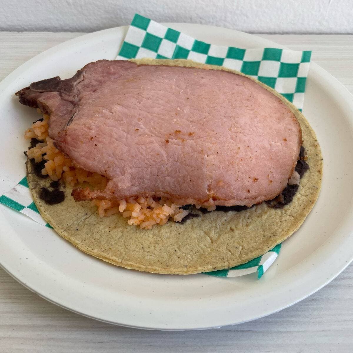 TACO DE CHULETA AHUMADA