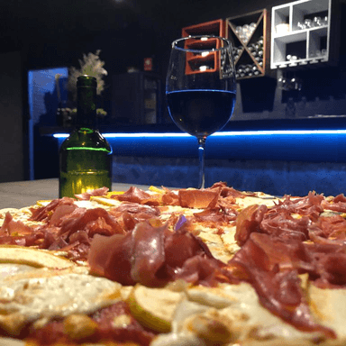 Pizza a la leña Familiar Sapore