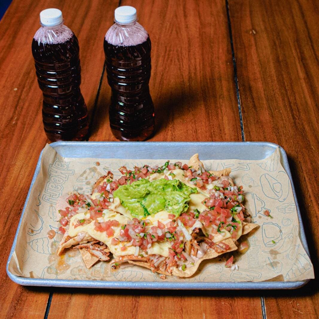COMBO MEGANACHOS AL PASTOR + 2 JAMAICAS 500ML