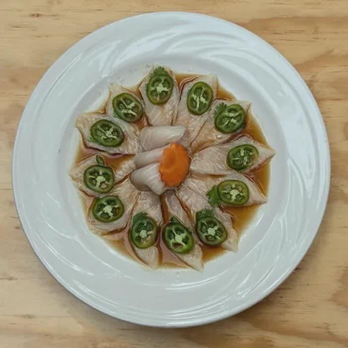 Sashimi Hamachi Jalapeño