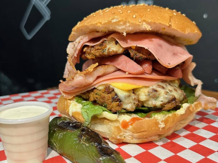 CRAZY BURGERS