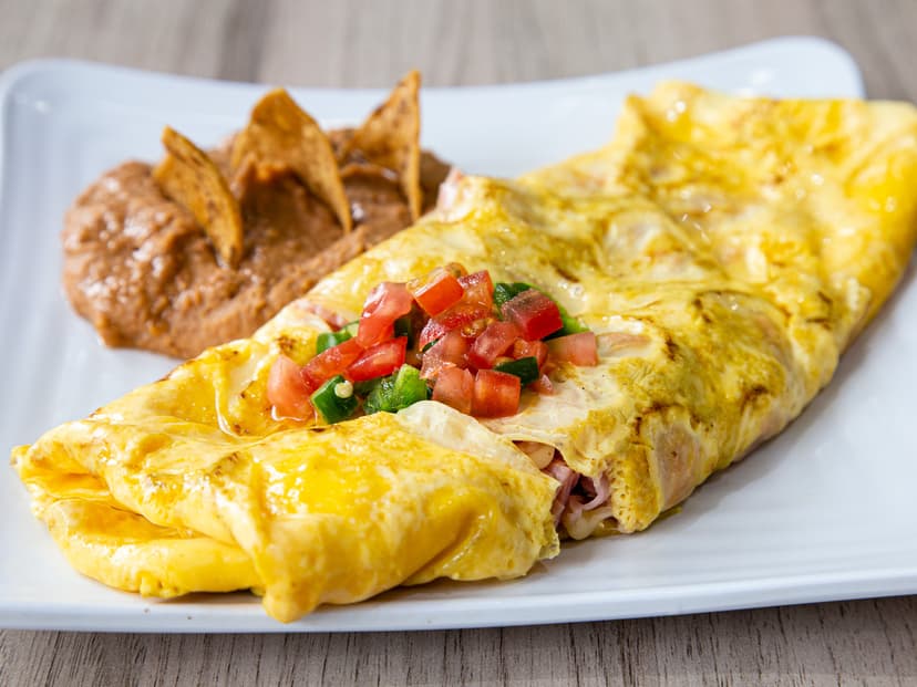 DESAYUNOS FUENTE DE SODAS Y ENSALADAS
