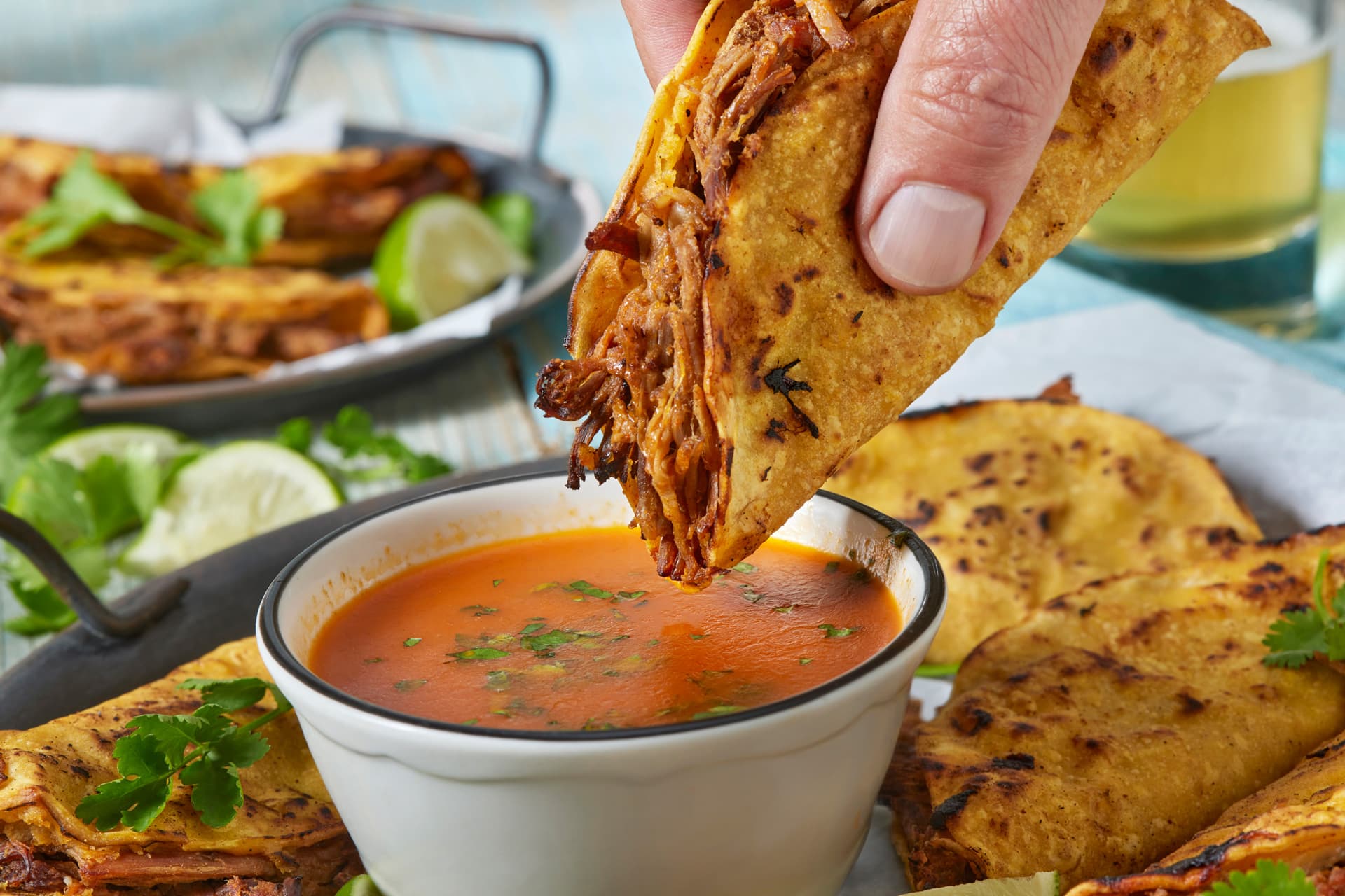 Tacos de birria: origen, receta y taquerías