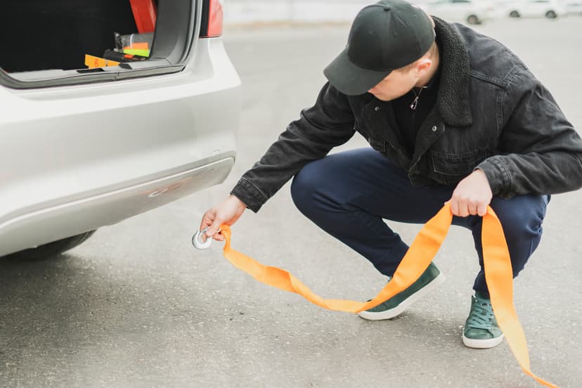 Remolcar un auto no es algo que debas tomar a la ligera, ya que involucra ciertas técnicas y consideraciones para que el proceso sea seguro.