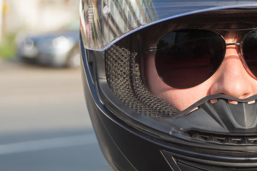 Elegir el casco para moto ideal puede hacer una gran diferencia en tu experiencia y seguridad al conducir.