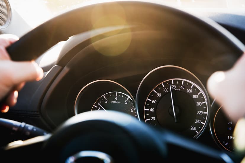 La Ley General de Movilidad y Seguridad Vial establece los máximos permitidos según el tipo de vialidad, y es crucial que los conductores los conozcan.