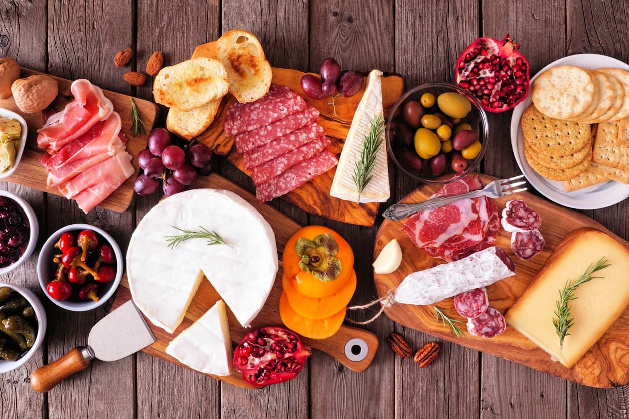 Tabla de quesos y carnes