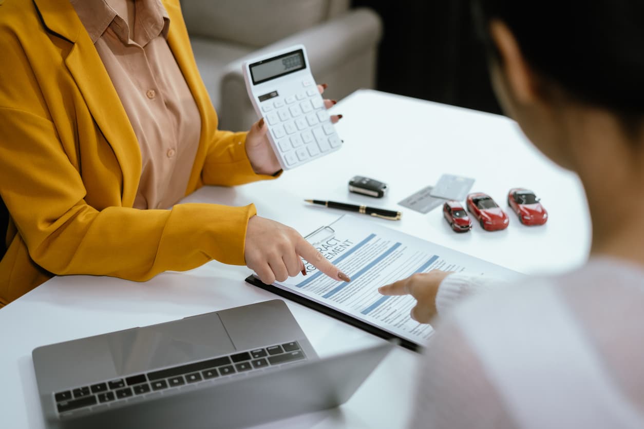 pagar el impuesto vehicular
