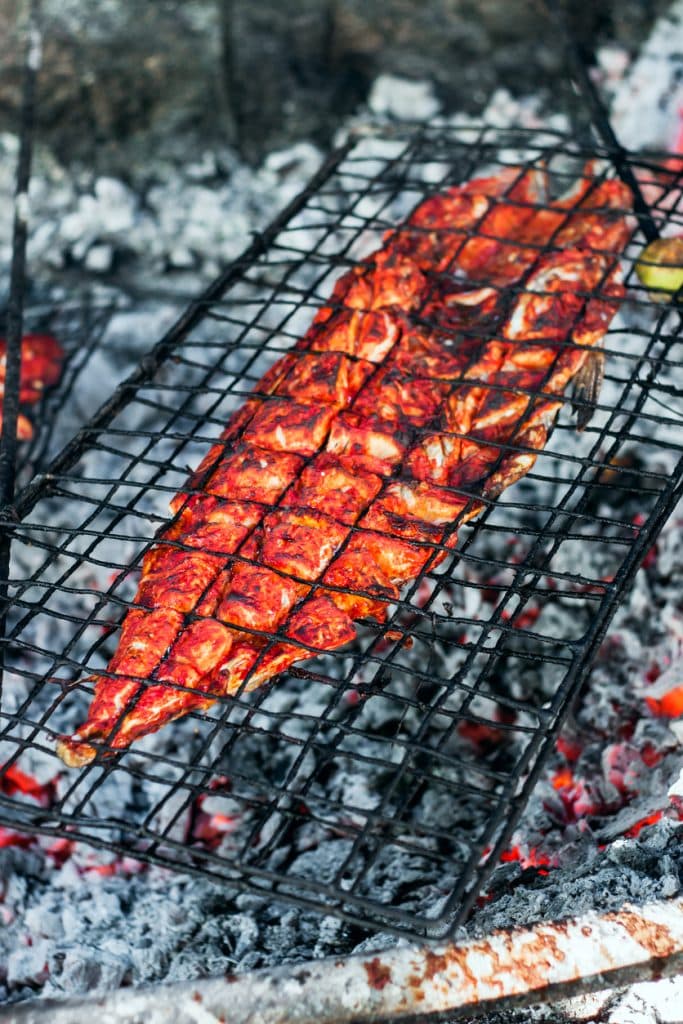 Exquisito y tradicional pescado tikin xic a la parrilla